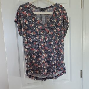 Bobeau Navy Floral V-Neck Blouse